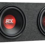 Сабвуфер MTX RTE12x2DV у фоновому режимі, що демонструє його стильний дизайн і 30-сантиметровий 12-дюймовий сабвуфер