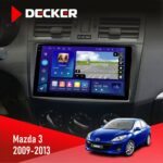 Штатна магнітола Mazda 3 Decker D9-005 на панелі автомобіля