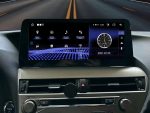 Штатна магнітола Lexus RX FORS.auto U8T в інтер'єрі авто