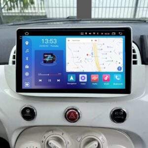 Штатна магнітола Fiat 500 FORS.auto FS 2 PRO в інтер'єрі автомобіля