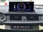 Штатна магнітола Lexus CT FORS.auto в інтер'єрі авто