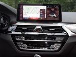 Штатна магнітола FORS.auto для BMW 5 Series G30 EVO (4+32Gb, 12.3") 2018+ - вигляд збоку