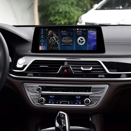 Штатна магнітола FORS.auto для BMW 7 Series G12 EVO (2017-2019) в інтер'єрі авто