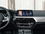 Штатна магнітола BMW 2 Series F45 EVO FORS.auto в інтер'єрі