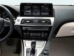 Штатна магнітола BMW 6 Series FORS.auto в інтер'єрі автомобіля